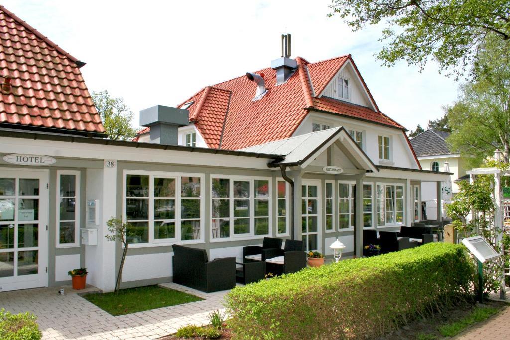 Hotel Haus Kranich Prerow Exterior photo